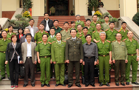 Thành lập Ban Soạn thảo, Tổ biên tập Dự án Luật Bảo đảm trật tự, an toàn Đăng Ký Tham Gia Chơi Trực Tuyến Tại EV88